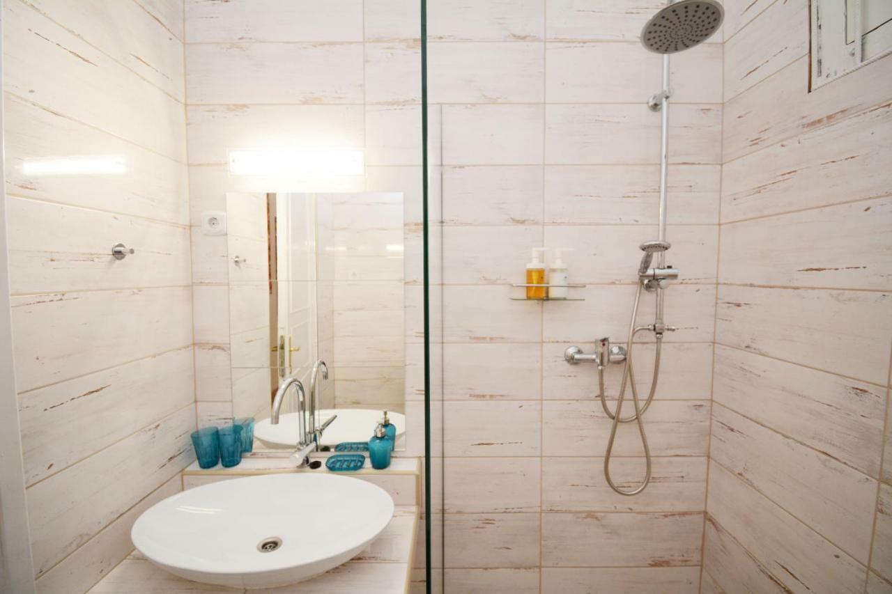 Lillybeth City Center Apartments บูดาเปสต์ ภายนอก รูปภาพ