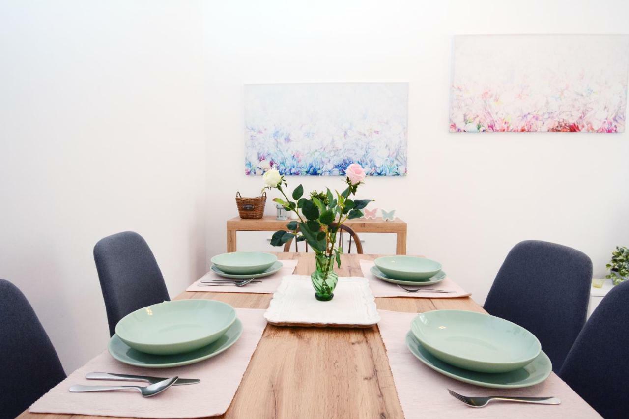 Lillybeth City Center Apartments บูดาเปสต์ ภายนอก รูปภาพ