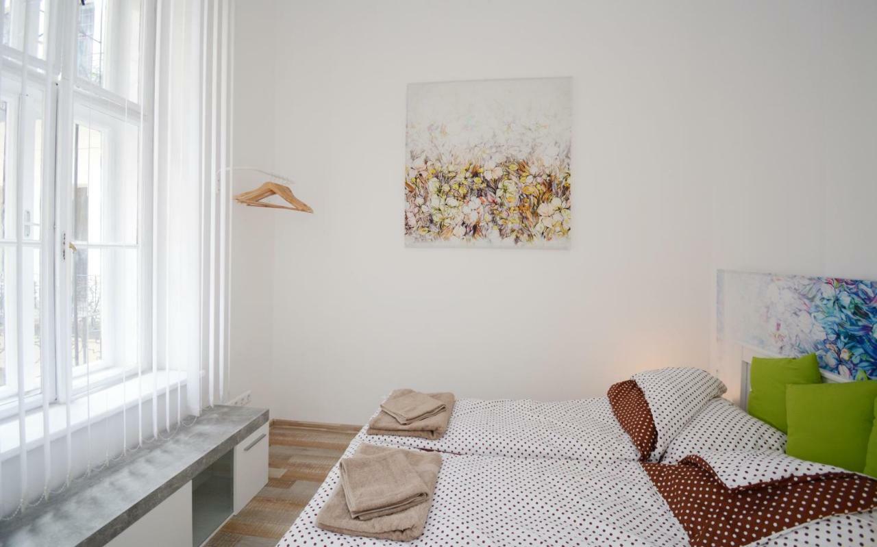 Lillybeth City Center Apartments บูดาเปสต์ ภายนอก รูปภาพ